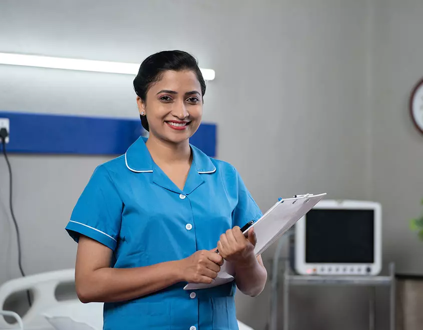 Nursing Courses: Educational Structure, Core Competencies, and Professional Contexts