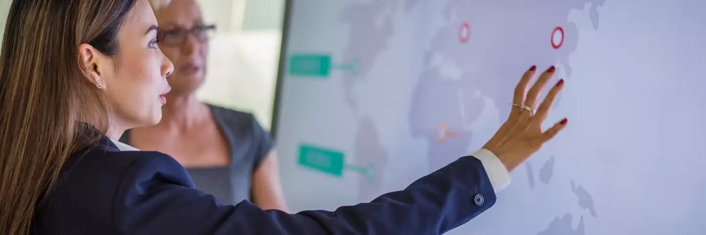 Choosing a Business Management Course: A Practical Guide