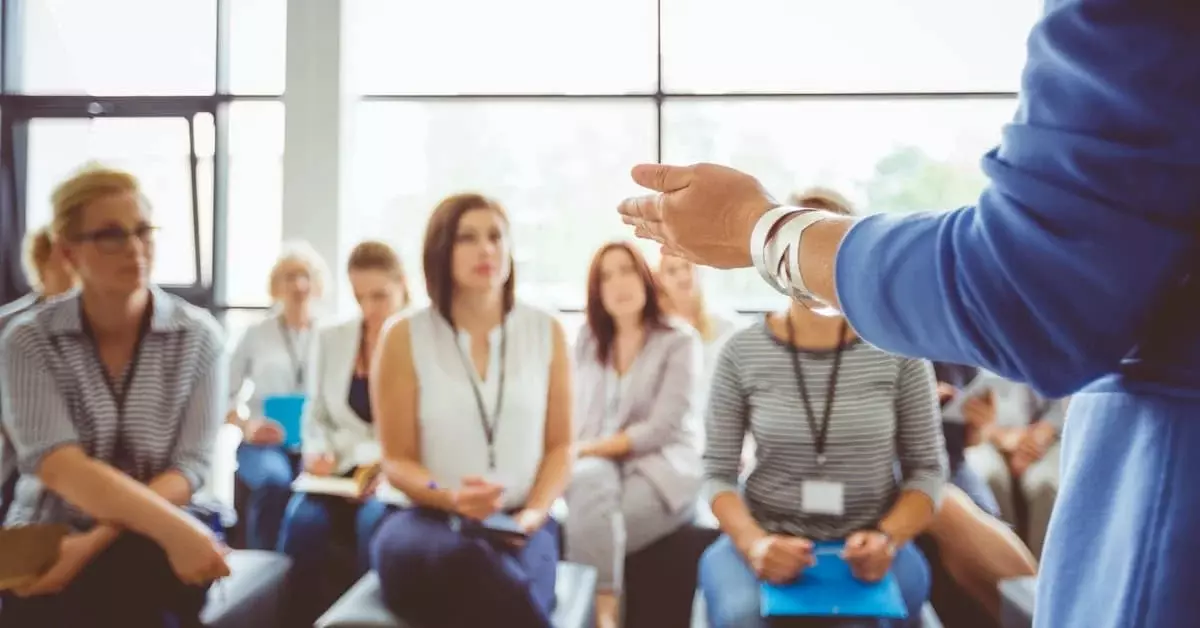 Sales Training: Definition, Principles, and Practical Applications