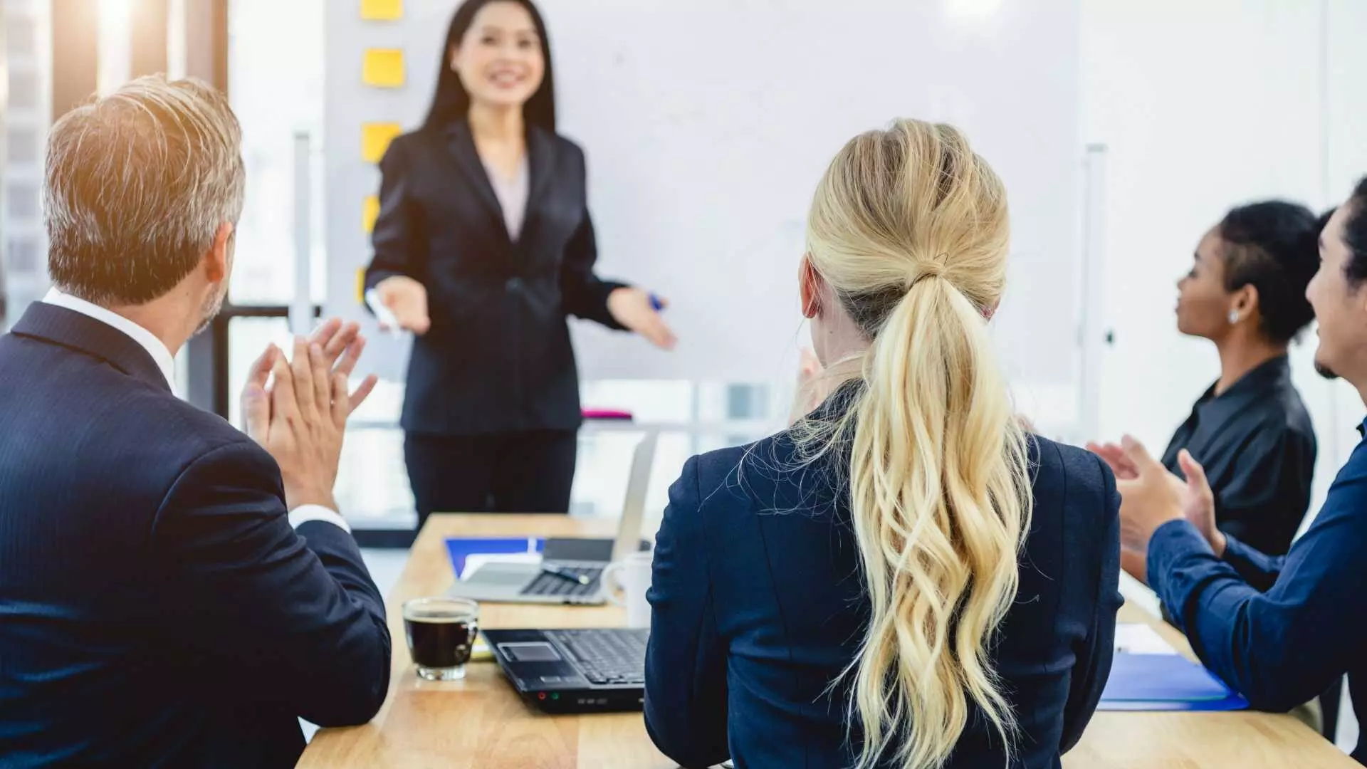 Corporate Culture Training: Definition, Principles, and Organizational Impact