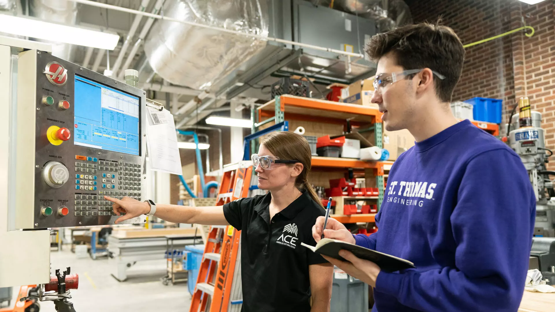 CNC Machine Training — A Neutral Technical Overview